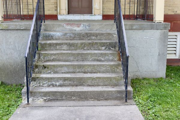 Cost of Staircase Concrete Repair in Cedar Falls
