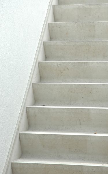 Cost of Cracked Stairs Repair in Cedar Falls